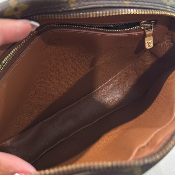 Louis Vuitton Jeune Fille Monogram Vintage Shoulder Bag 100% Authentic - Picture 4 of 16